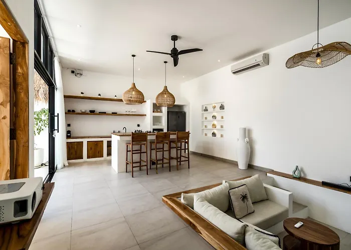 Villa Palm Lot 22 *